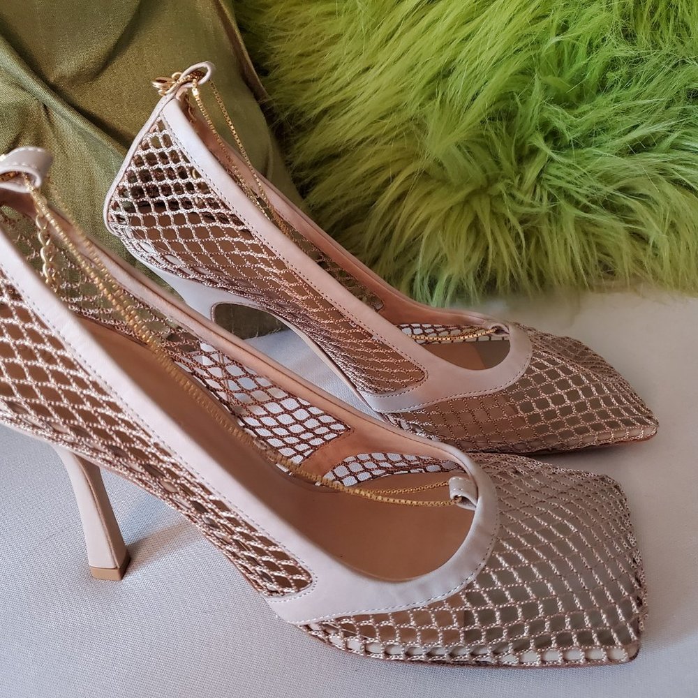 BNIB Bottega Veneta Beige Stretch Mesh Pum…